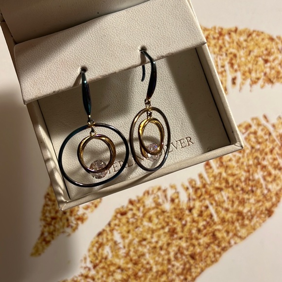 💎👂🏻💎 • Belle Vie x Hoop ‘em vibes• 💎❤️💎 - Picture 1 of 8